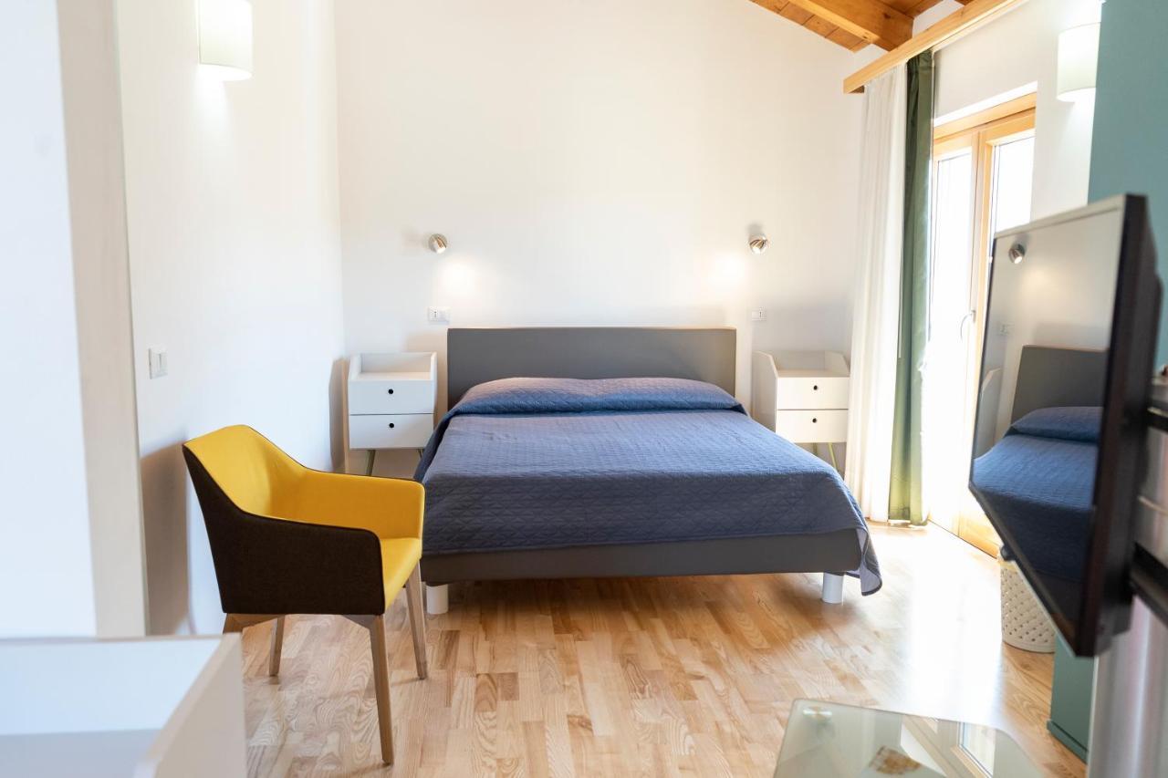Il Sogno Hotel Montesano sulla Marcellana Екстериор снимка